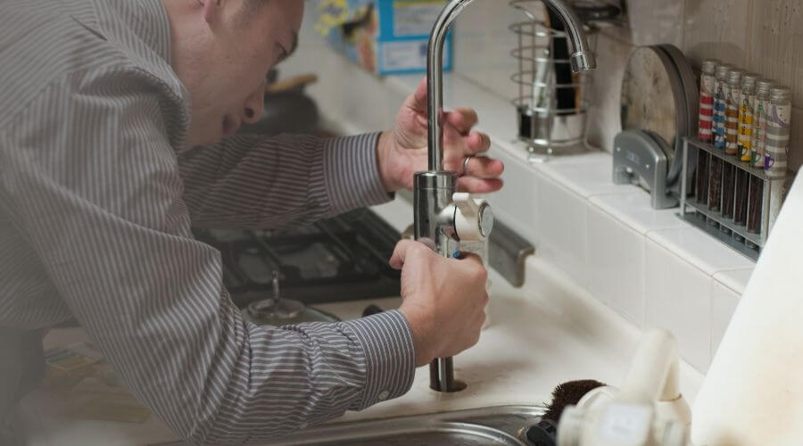 Expert burst pipe repair services in McDaniels, KY